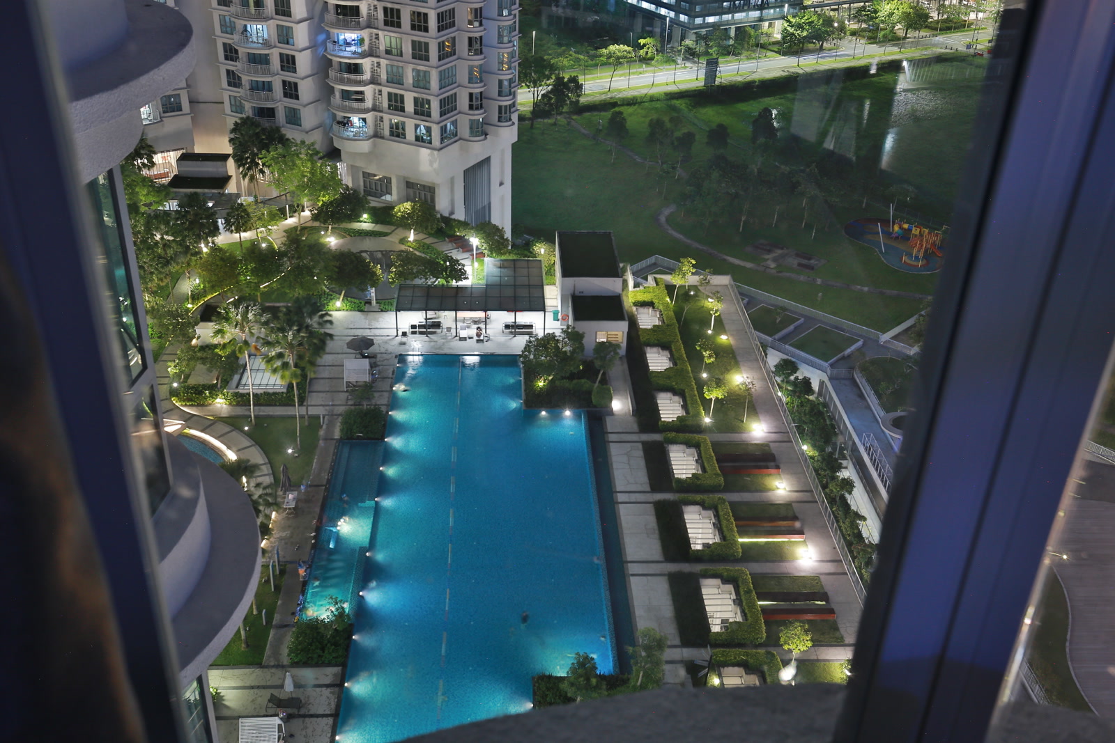 Teega Pool View Night